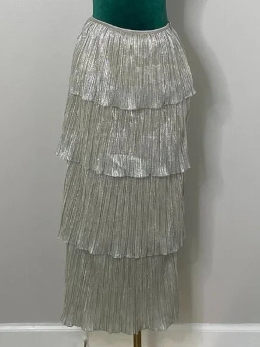 Saylor | Gianna Skirt in Platinum